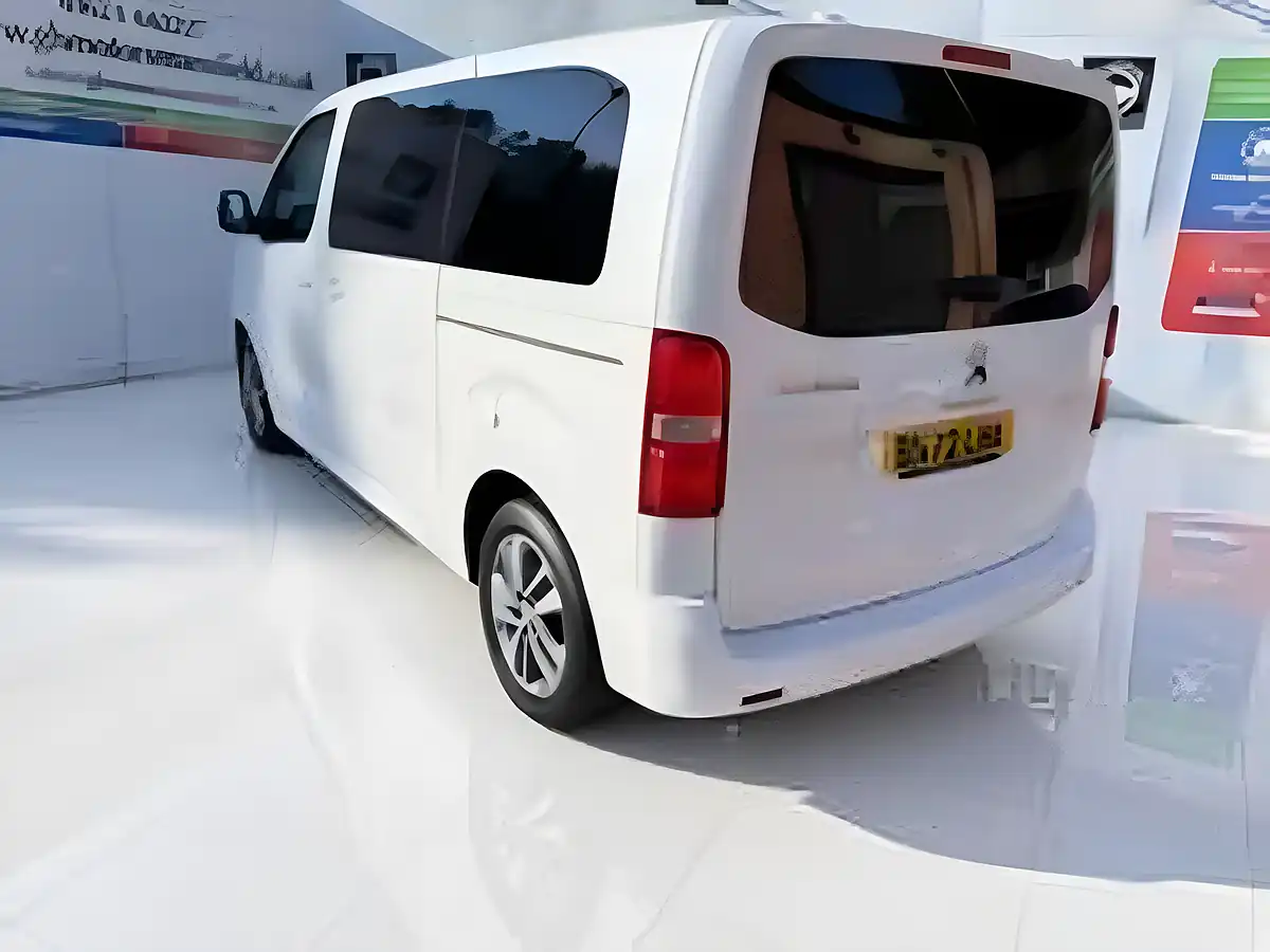 Used 2022 Peugeot Traveller Active Standard White - Interior and Exterior details 17