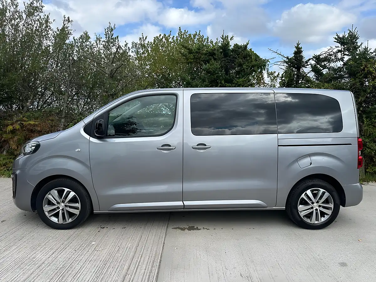 Used 2022 Peugeot Traveller - Interior and Exterior details 3