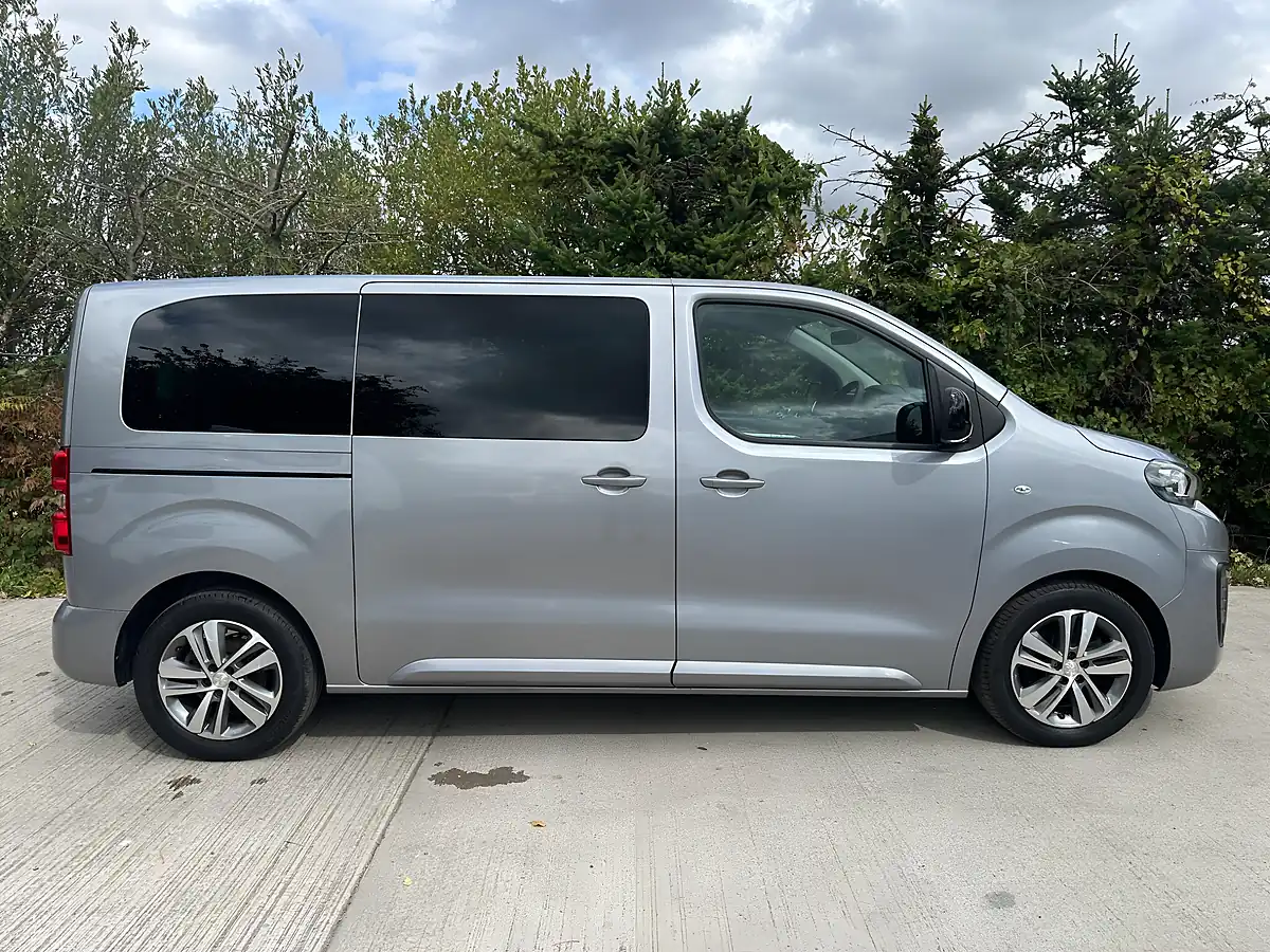 Used 2022 Peugeot Traveller - Interior and Exterior details 8