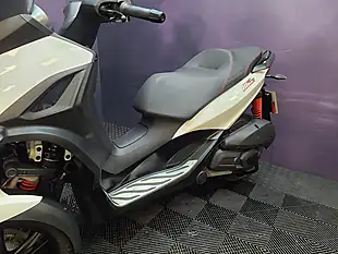 Used 2022 Piaggio MP3 Sport White - Interior and Exterior details 11