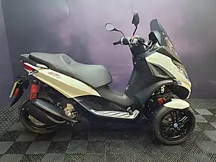 Used 2022 Piaggio MP3 Sport White - Interior and Exterior details 2