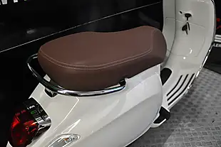 Used 2022 Piaggio Primavera 50 Silver - Interior and Exterior details 18