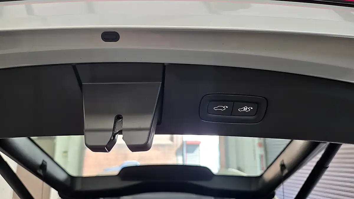 Used 2022 Polestar 2 Standard Range Grey - Interior and Exterior details 17