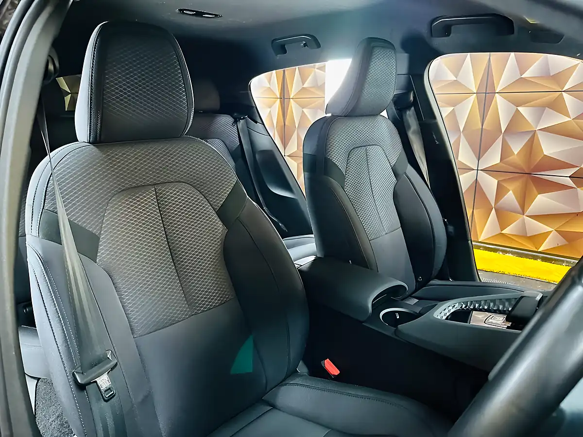 Used 2022 Polestar Polestar 2 Long Range Black - Interior and Exterior details 9