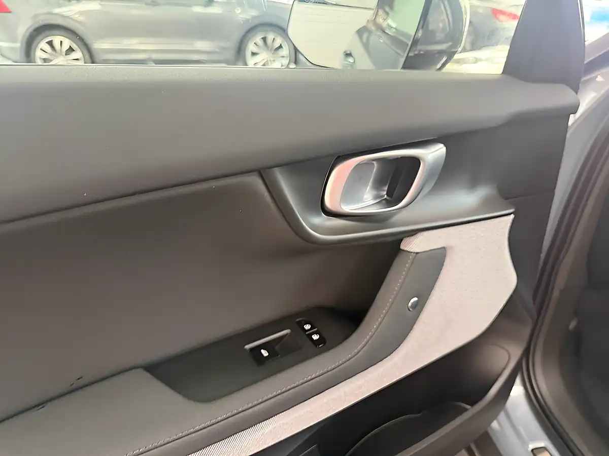 Used 2022 Polestar Polestar 2 Long Range Grey - Interior and Exterior details 12