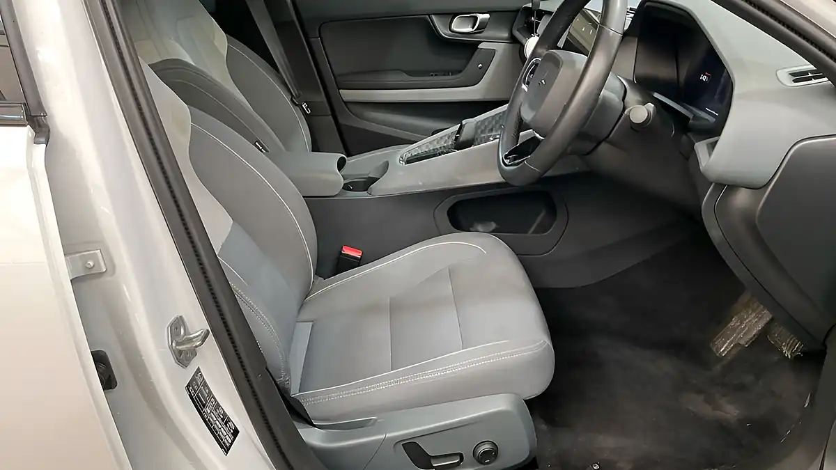 Used 2022 Polestar Polestar 2 Standard Range White - Interior and Exterior details 7