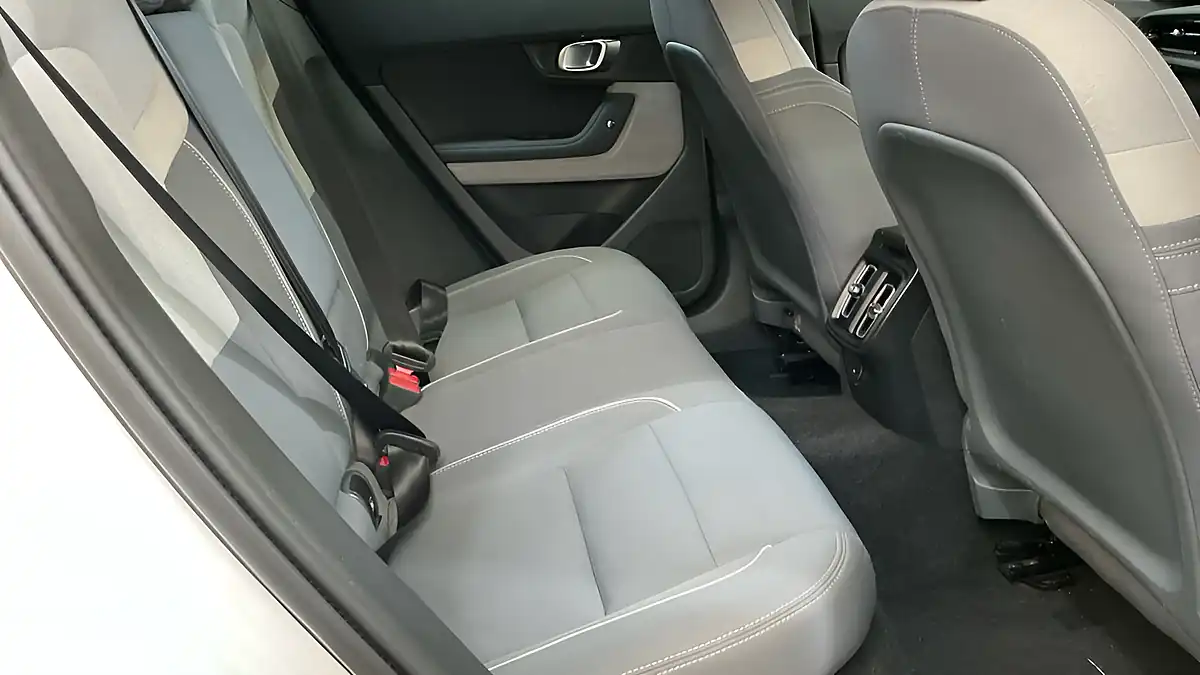Used 2022 Polestar Polestar 2 Standard Range White - Interior and Exterior details 8