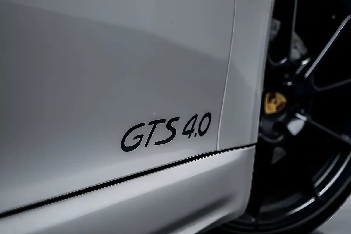 Used 2022 Porsche 718 Cayman Gts Crayon - Interior and Exterior details 14