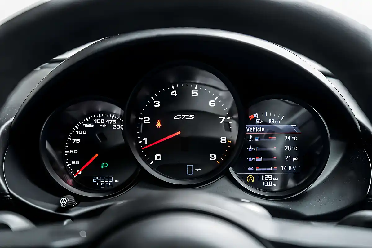 Used 2022 Porsche 718 Cayman Gts Crayon - Interior and Exterior details 16