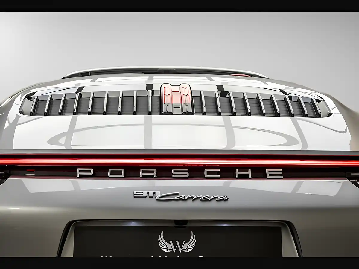 Used 2022 Porsche 911 992 Carrera Silver - Interior and Exterior details 11