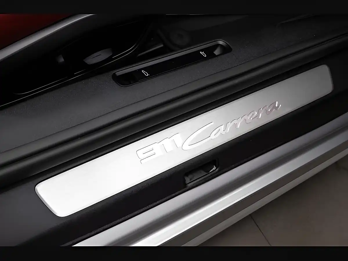 Used 2022 Porsche 911 992 Carrera Silver - Interior and Exterior details 13