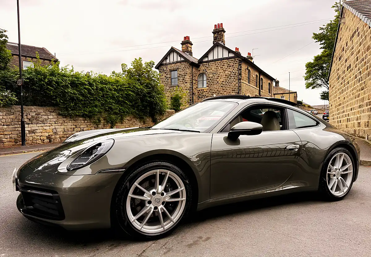 Used 2022 Porsche 911 Carrera Aventurine Green Metallic - Interior and Exterior details 7