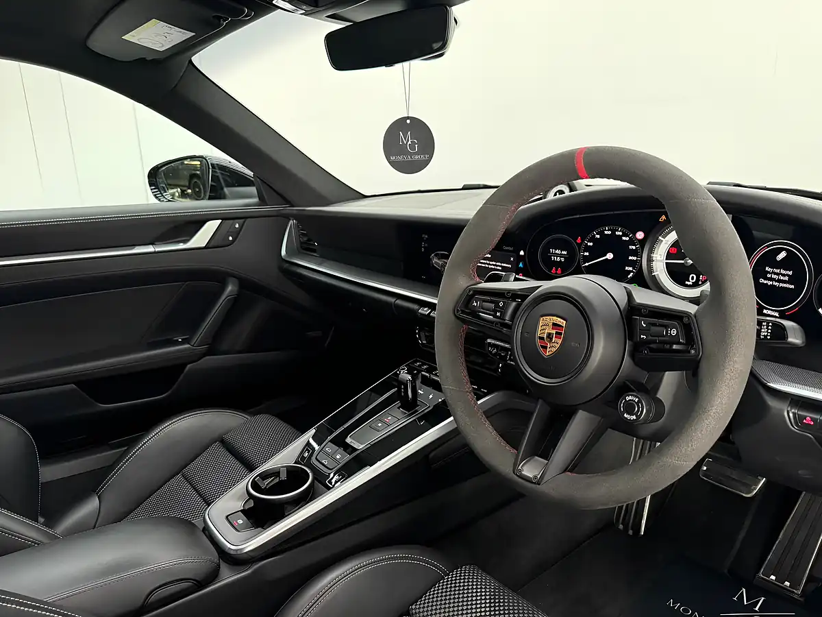 Used 2022 Porsche 911 Turbo Black - Interior and Exterior details 8