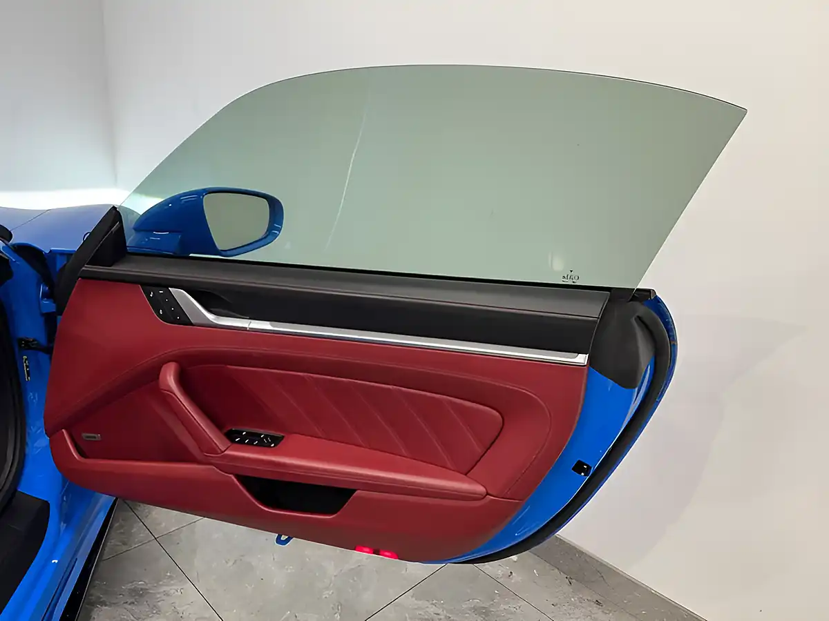 Used 2022 Porsche 911 Turbo Blue - Interior and Exterior details 13