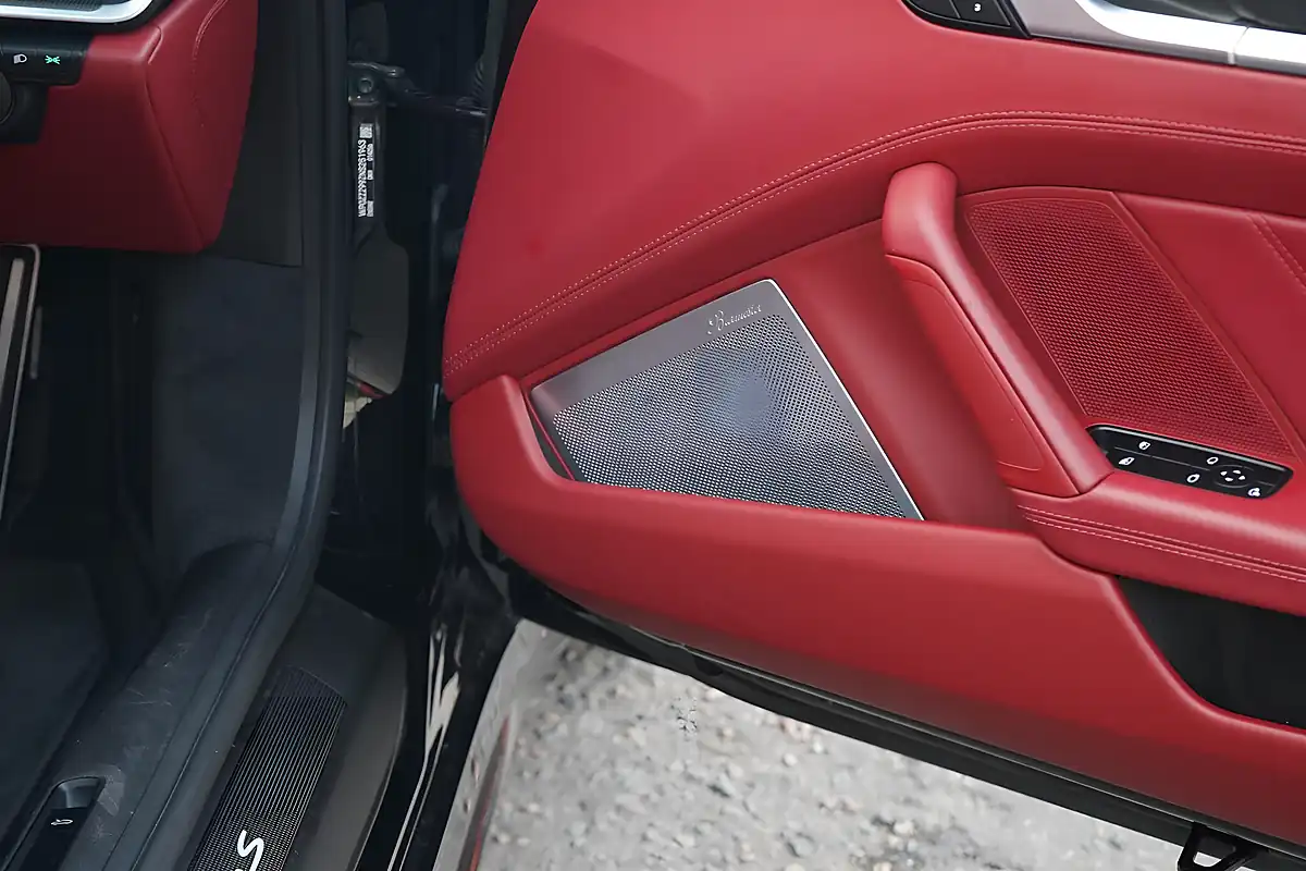 Used 2022 Porsche 911 Turbo S Black - Interior and Exterior details 11