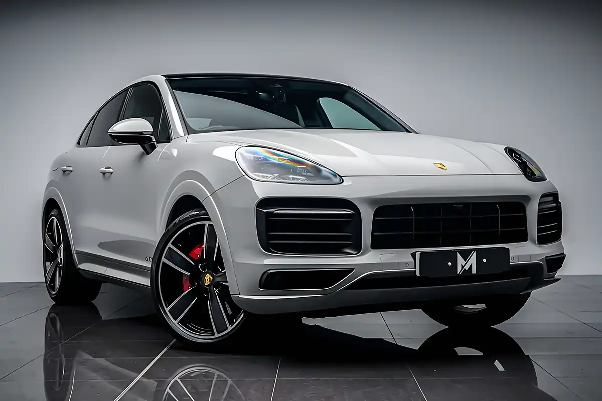 Used 2022 Porsche Cayenne Gts Coupe Crayon - Front View