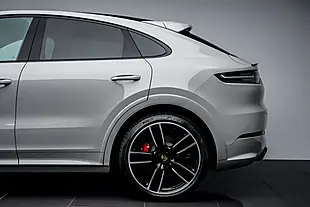 Used 2022 Porsche Cayenne Gts Coupe Crayon - Interior and Exterior details 12
