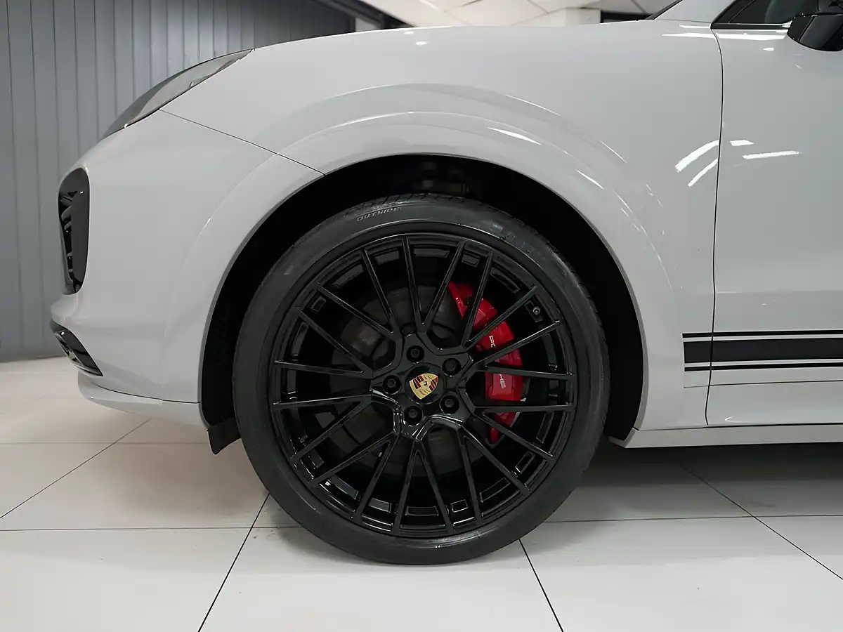 Used 2022 Porsche Cayenne Gts Coupe Grey - Interior and Exterior details 5