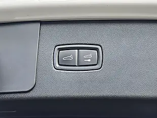 Used 2022 Porsche Cayenne Platinum Edition Grey - Interior and Exterior details 15