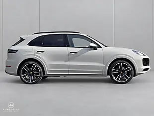 Used 2022 Porsche Cayenne Platinum Edition Grey - Interior and Exterior details 2