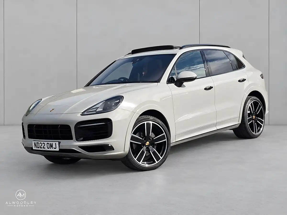 Used 2022 Porsche Cayenne Platinum Edition Grey - Interior and Exterior details 8