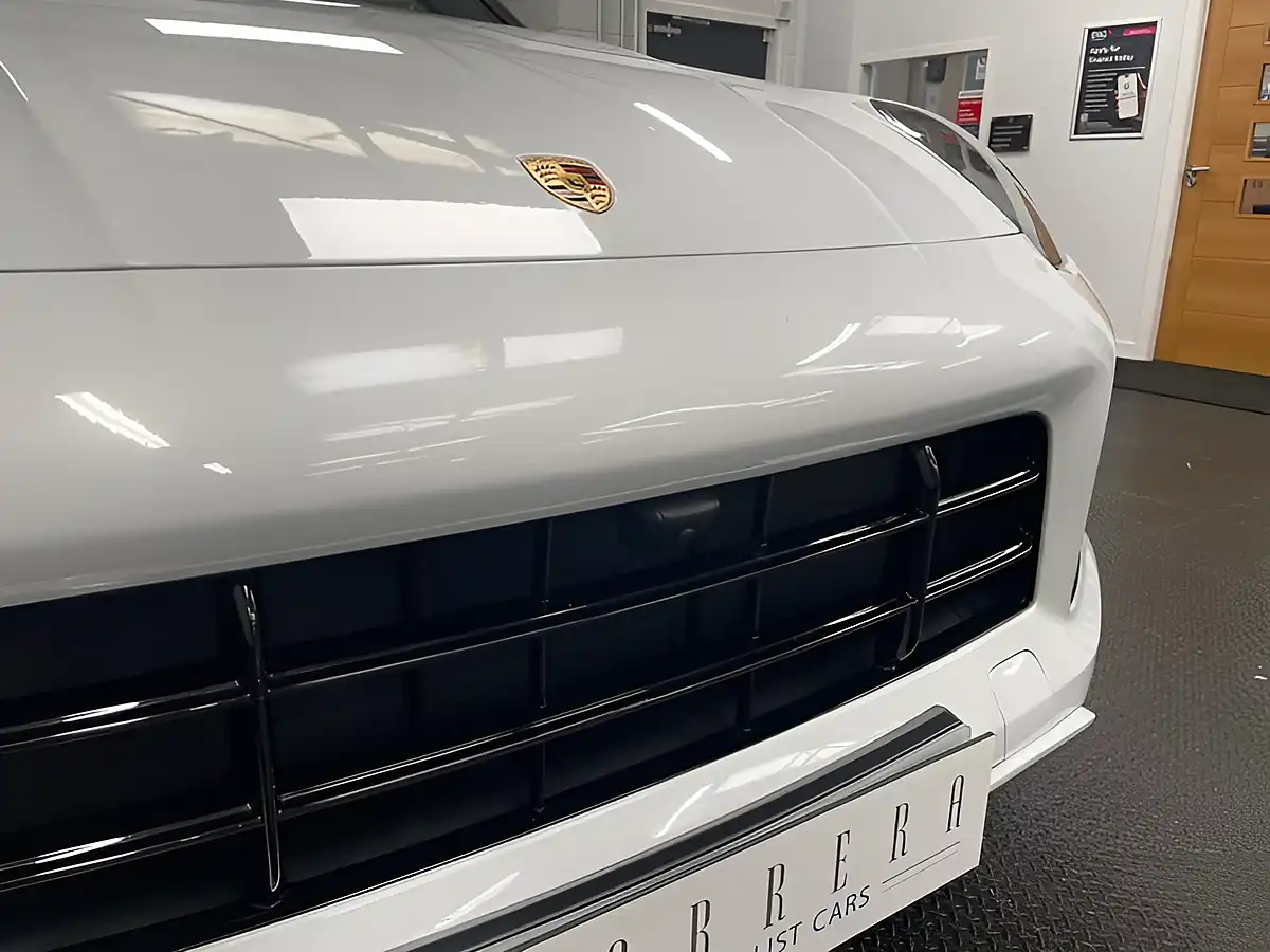 Used 2022 Porsche Cayenne Platinum Edition White - Interior and Exterior details 11