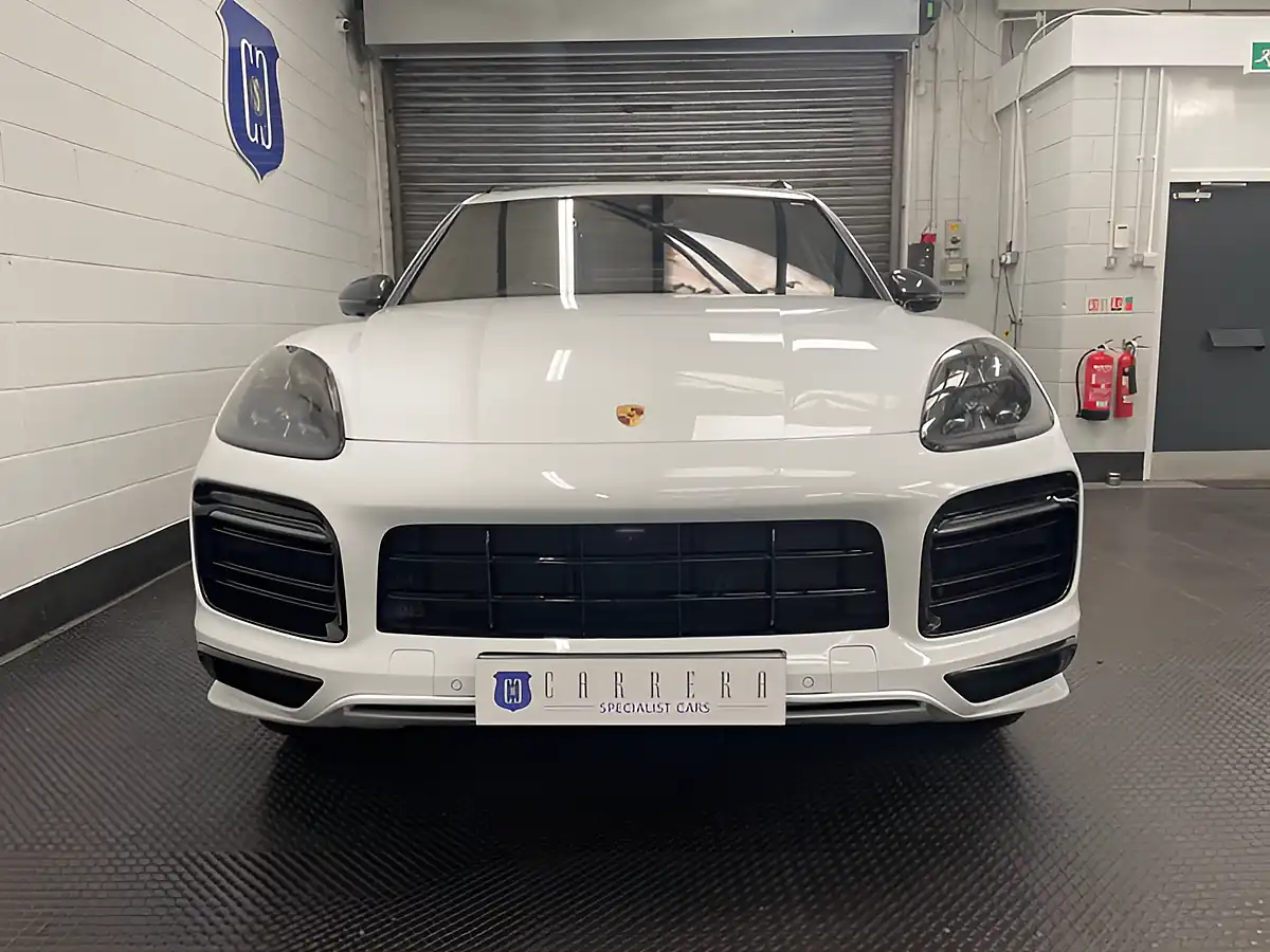 Used 2022 Porsche Cayenne Platinum Edition White - Interior and Exterior details 3