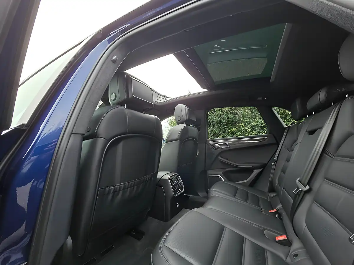 Used 2022 Porsche Macan Gts Blue - Interior and Exterior details 12