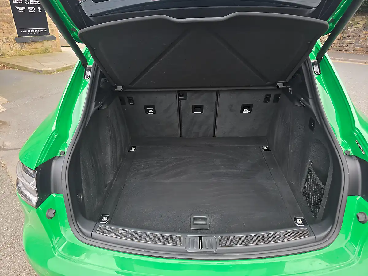 Used 2022 Porsche Macan Gts Python Green - Interior and Exterior details 14