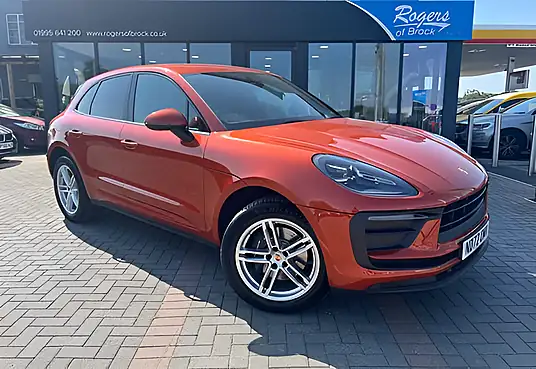 2022 Porsche Macan PDK