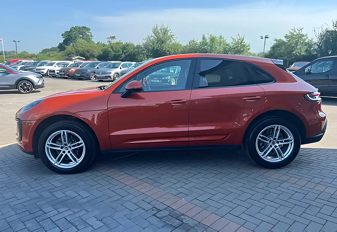 Used 2022 Porsche Macan Gulf Orange - Interior and Exterior details 19