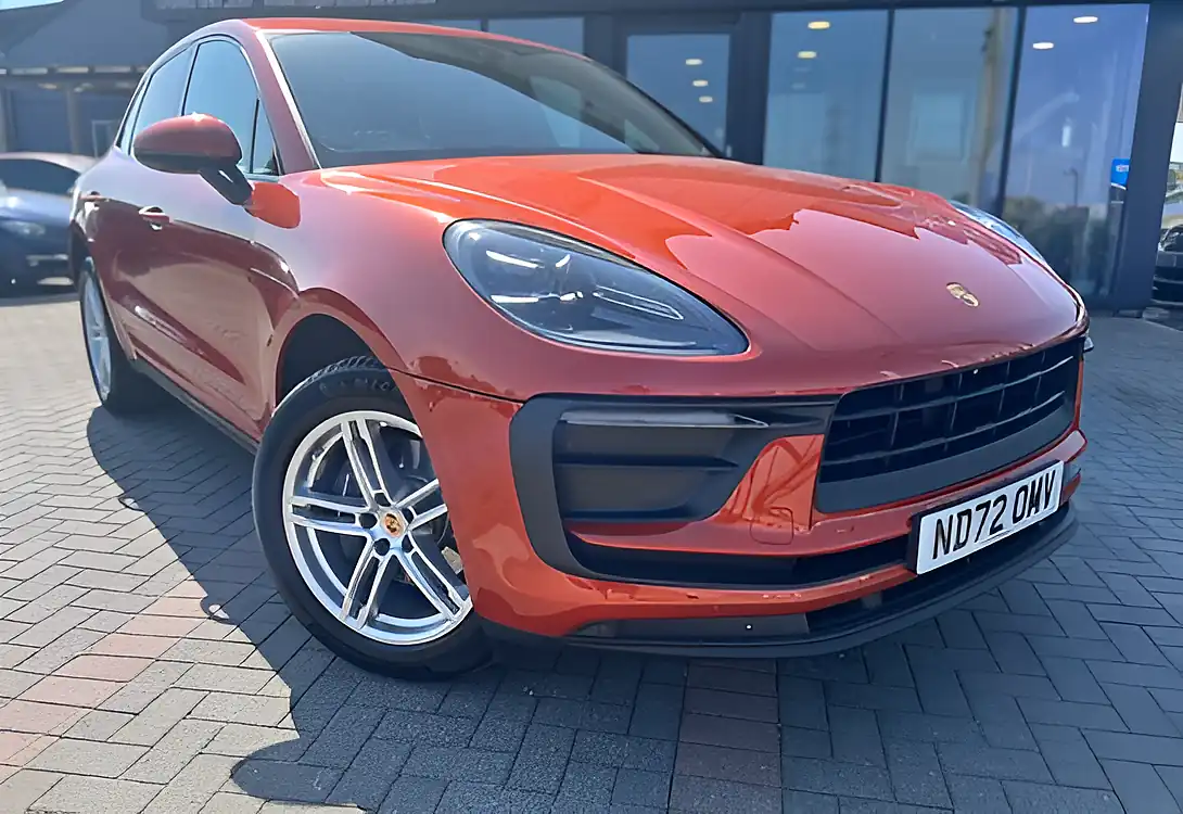 Used 2022 Porsche Macan Gulf Orange - Interior and Exterior details 3