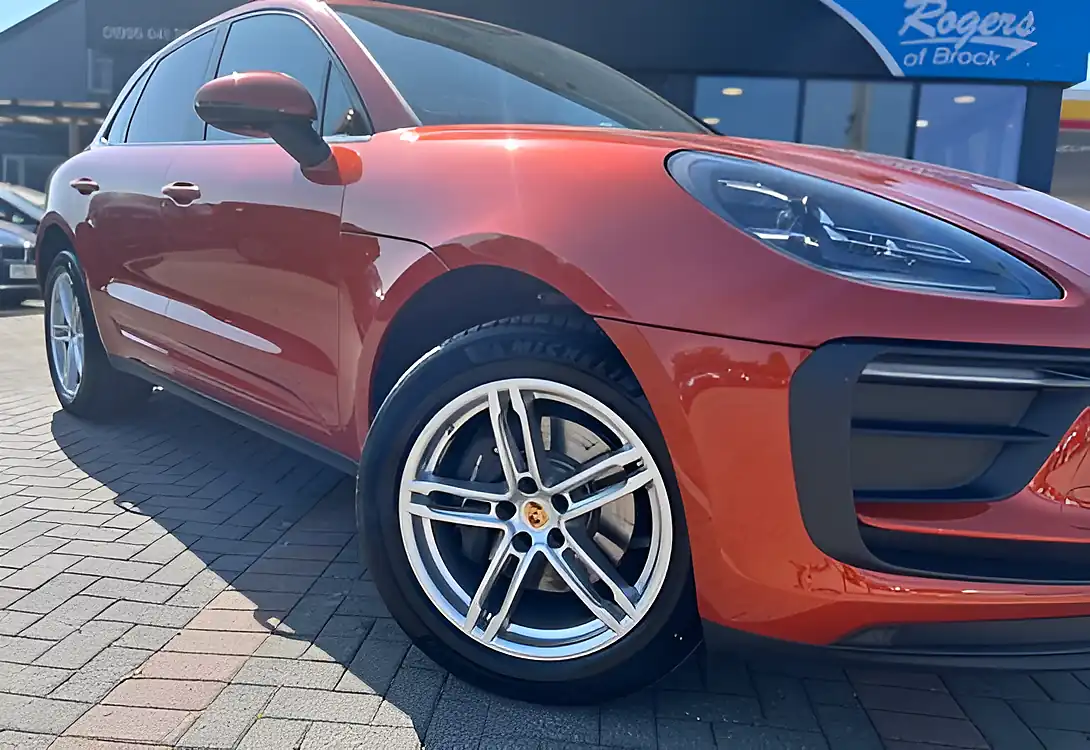 Used 2022 Porsche Macan Gulf Orange - Interior and Exterior details 4