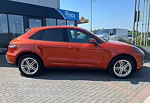 Used 2022 Porsche Macan Gulf Orange - Interior and Exterior details 7