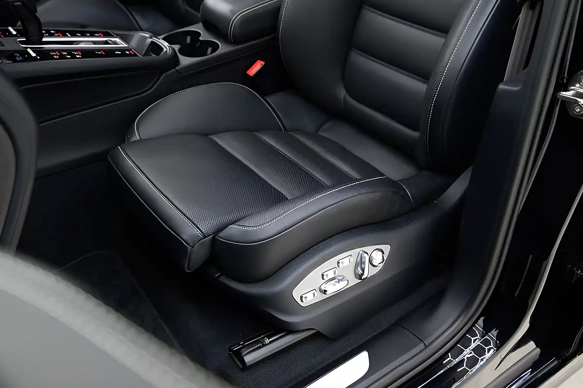 Used 2022 Porsche Macan S Black - Interior and Exterior details 14