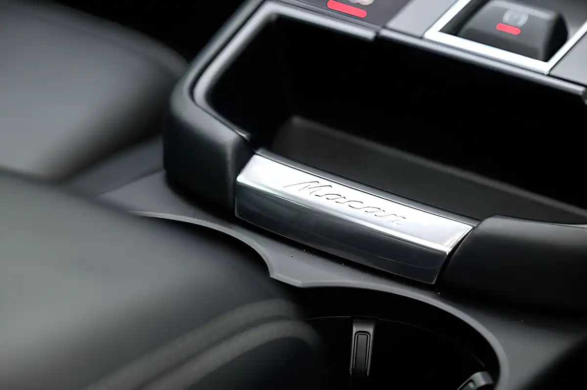 Used 2022 Porsche Macan S Black - Interior and Exterior details 16