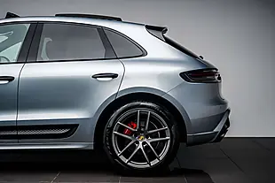 Used 2022 Porsche Macan S Dolomite Silver - Interior and Exterior details 12