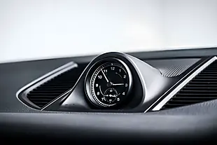 Used 2022 Porsche Macan S Dolomite Silver - Interior and Exterior details 17