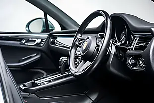 Used 2022 Porsche Macan S Dolomite Silver - Interior and Exterior details 8