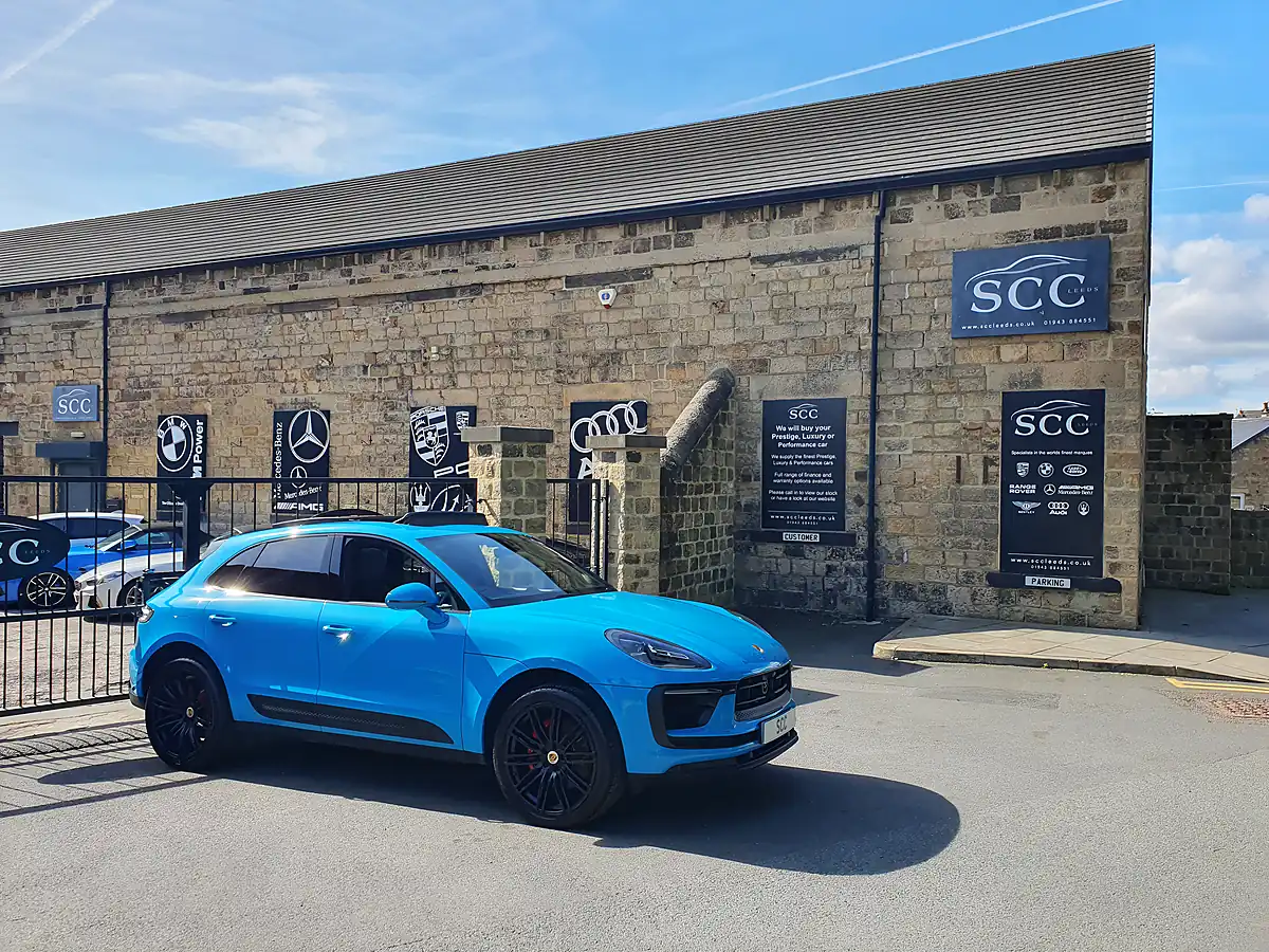 Used 2022 Porsche Macan S Miami Blue - Interior and Exterior details 12