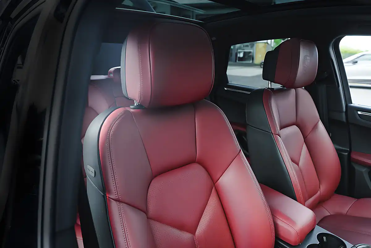 Used 2022 Porsche Macan T Black - Interior and Exterior details 15