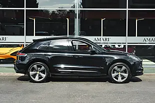 Used 2022 Porsche Macan T Black - Interior and Exterior details 3