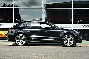 Used 2022 Porsche Macan T Black - Interior and Exterior details 4
