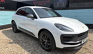 Used 2022 Porsche Macan T Carrera White - Interior and Exterior details 2