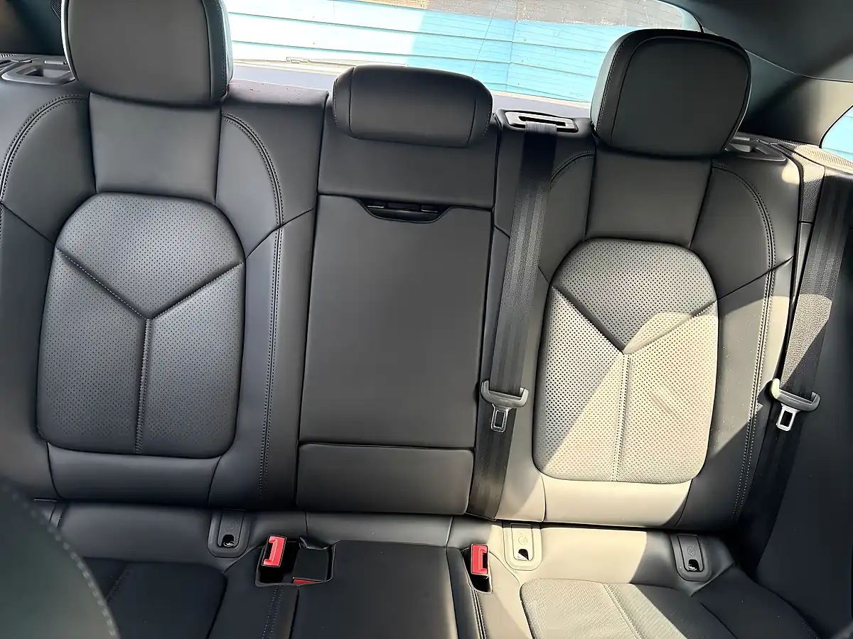 Used 2022 Porsche Macan T Carrera White - Interior and Exterior details 6