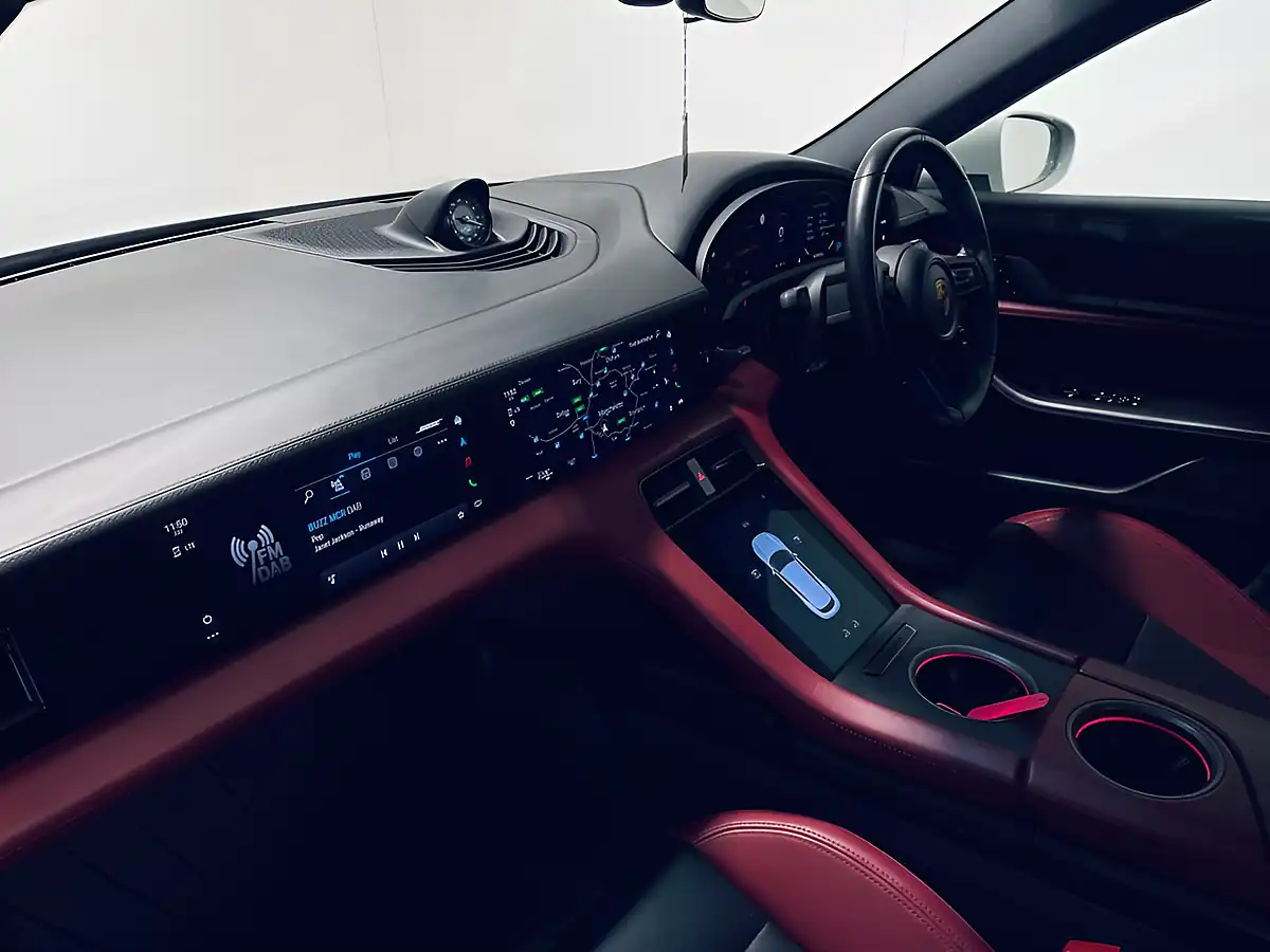 Used 2022 Porsche Taycan 4S Sport Turismo Crayon - Interior and Exterior details 7