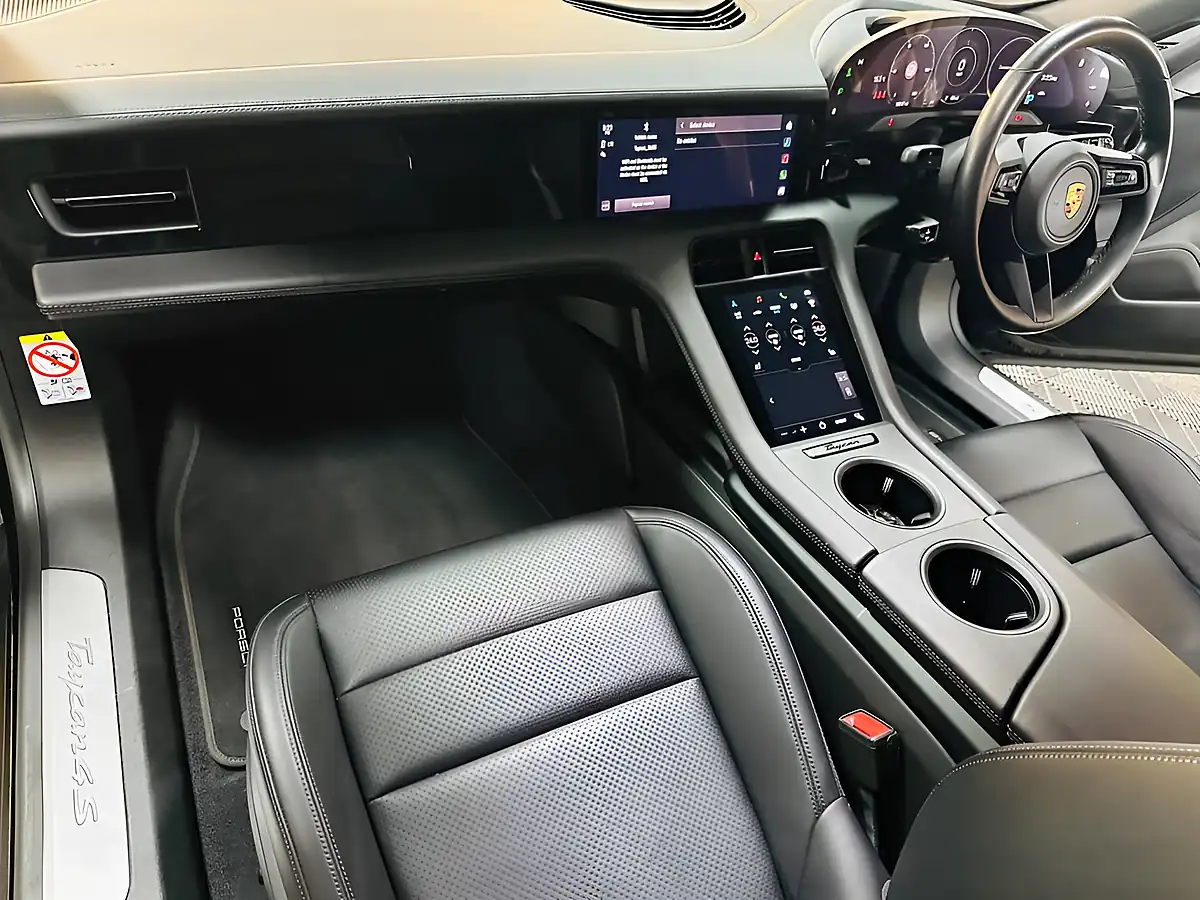 Used 2022 Porsche Taycan Performance Plus Cross Turismo Jet Black - Interior and Exterior details 4