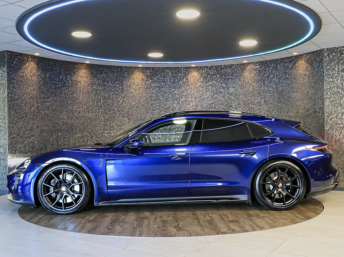 Used 2022 Porsche Taycan Performance Plus Gts Gentian Blue - Interior and Exterior details 7