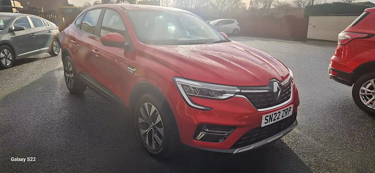 Used 2022 Renault Arkana Iconic Red - Interior and Exterior details 10