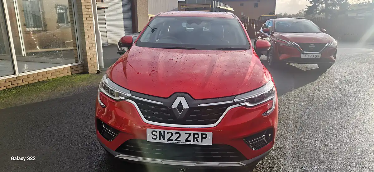 Used 2022 Renault Arkana Iconic Red - Interior and Exterior details 6